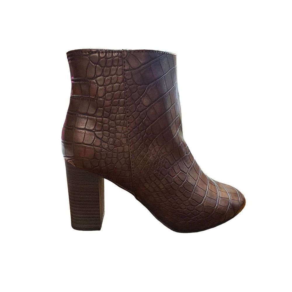 Cato Comfort Ankle Boots Booties Zippered Brown Faux Croc Inspired Size 8 EUC
